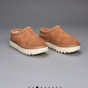 Darc sport Uggs 
9W/8M